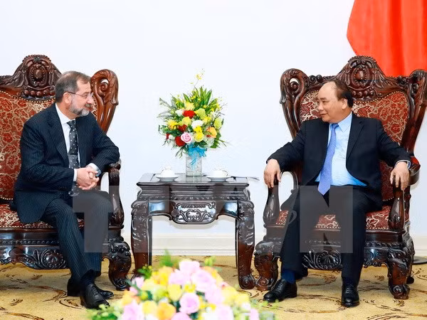 Le Premier ministre reçoit le nouvel ambassadeur de Slovénie ảnh 1
