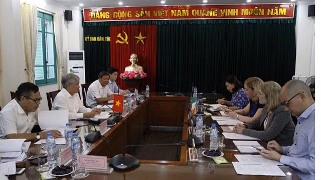 Valoriser les soutiens du gouvernement irlandais aux minorités du Vietnam ảnh 1