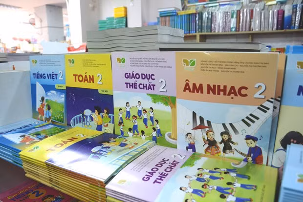 Le chef du gouvernement demande la disponibilité des enseignants et des manuels scolaires ảnh 1