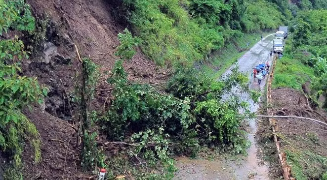 Glissements de terrain : améliorer les capacités de prévision et d'alerte ảnh 1