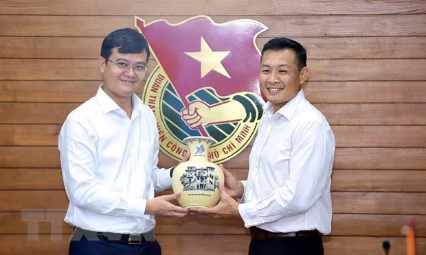 Renforcer la coopération entre le Vietnam et Singapour en matière de jeunesse ảnh 1