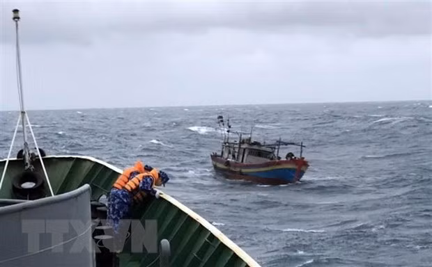 La Thaïlande et le Vietnam coopèrent dans l'application des lois maritimes ảnh 1