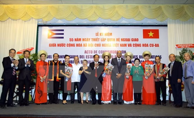 Célébration du 55e anniversaire des relations diplomatiques Vietnam-Cuba à HCM-Ville ảnh 1