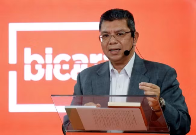 Le ministre malaisien des AE en visite en Indonésie ảnh 1