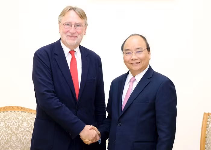 Le PM reçoit le président de la Commission du commerce international du Parlement européen ảnh 1