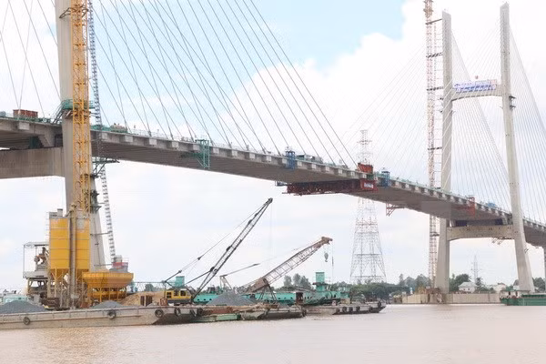 Dong Thap : raccordement du pont Cao Lanh sur le fleuve Tien ảnh 1