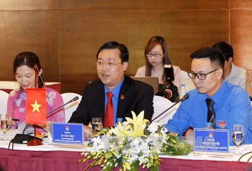 Renforcer la coopération, l’amitié et la solidarité entre les jeunes vietnamiens et laotiens ảnh 1