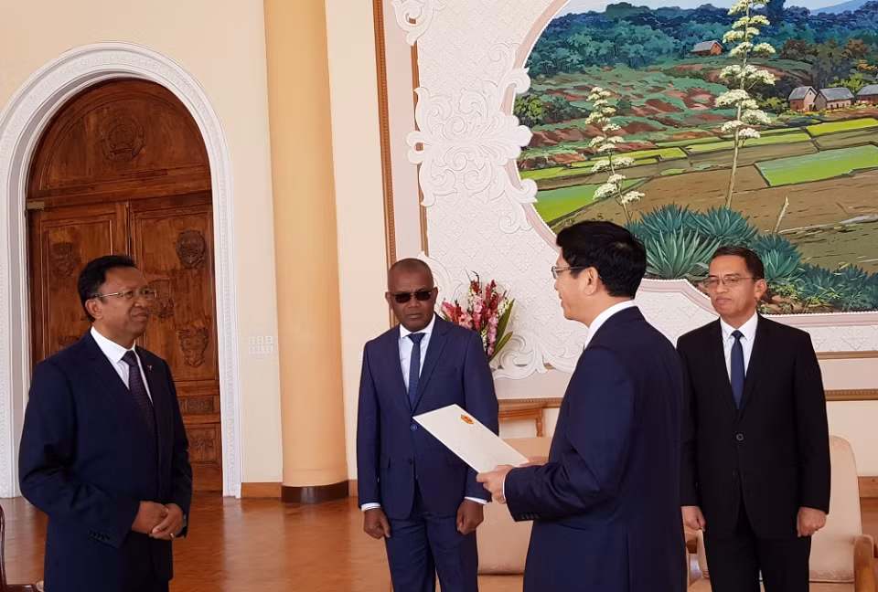 Madagascar souhaite promouvoir l’amitié traditionnelle avec le Vietnam ảnh 1