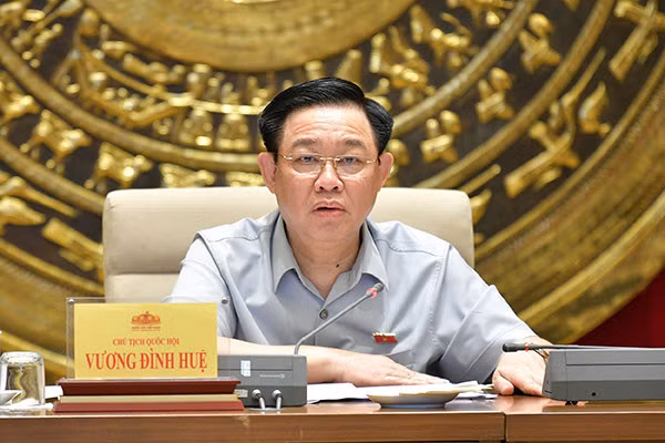 Le président de l’AN travaille avec le comité d'organisation de la 9e Conférence mondiale des jeunes parlementaires ảnh 2