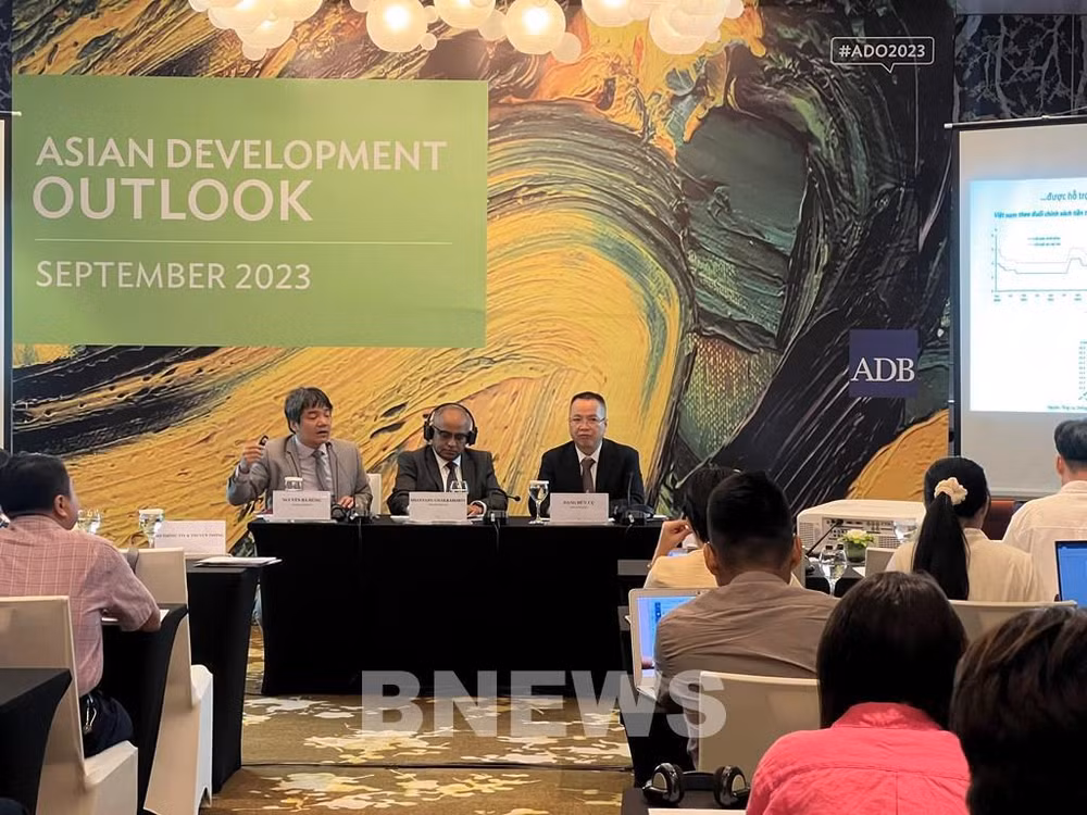 L'économie vietnamienne reste résiliente, selon la BAD ảnh 2