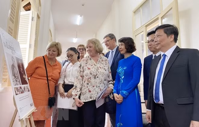 Exposition de photos sur la vie et la carrière du scientifique français Louis Pasteur à Hô Chi Minh-Ville ảnh 1 Exposition de photos sur la vie et la carrière du scientifique français Louis Pasteur à Hô Chi Minh-Ville ảnh 1