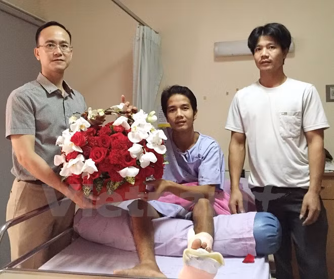 Le Vietnamien blessé lors de l’attentat à Bangkok est rapatrié ảnh 1