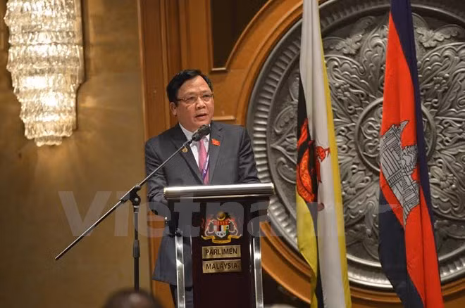Le Vietnam appelle l’AIPA à soutenir l’édification de la Communauté de l’ASEAN ảnh 1
