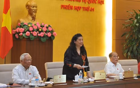 AN : la liberté de la presse et la gestion des équipements médicaux en débat ảnh 1