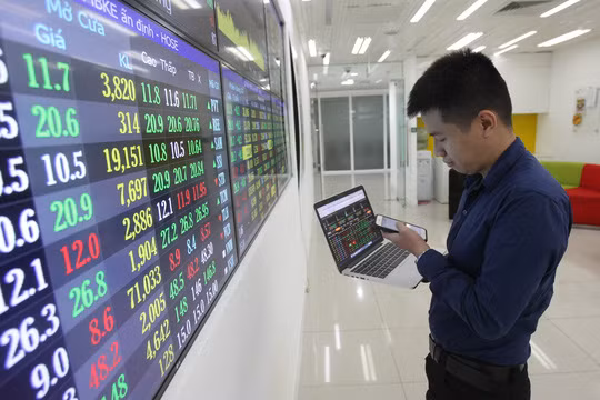 Le nombre de nouveaux comptes-titres ouverts au Vietnam atteint un record ảnh 1