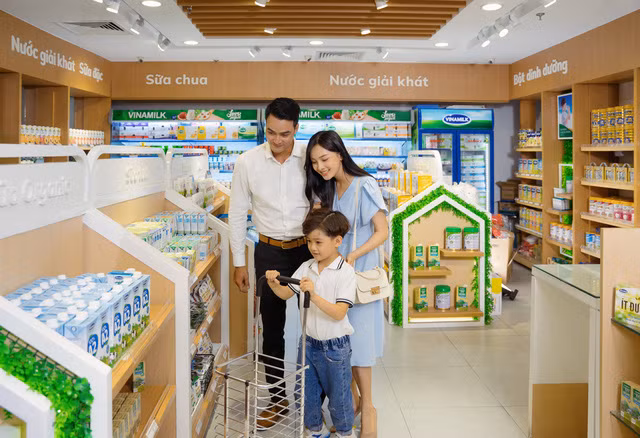 Vinamilk parmi les 10 meilleures entreprises cotées sur le marché boursier du Vietnam 2021 ảnh 1