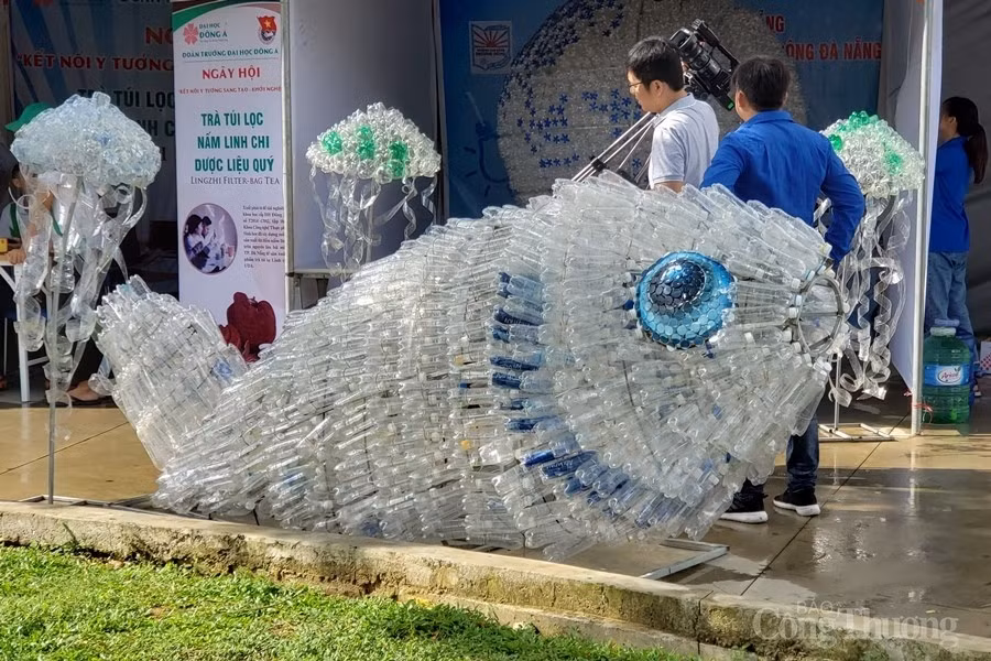Da Nang: mise en œuvre expérimentale du projet «marché traditionnel sans sacs plastiques» ảnh 1