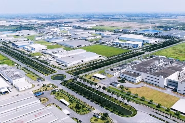 Hung Yen coopère avec le groupe Sumitomo pour étendre la zone industrielle Thang Long ảnh 1