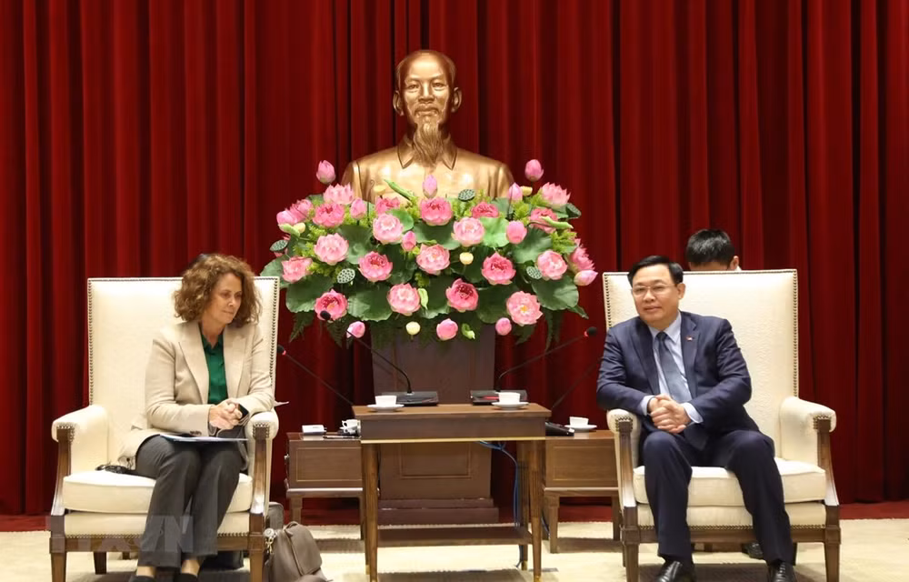 Hanoï souhaite coopérer avec la BM dans l'administration urbaine ảnh 1