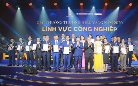Remise des prix de la Marque d'or de Hô Chi Minh-Ville à 30 entreprises ảnh 1