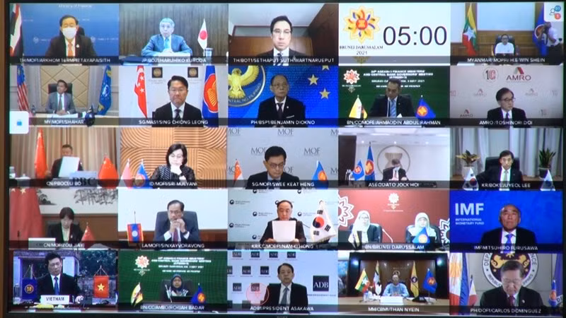 L’ASEAN+3 discute de l'intensification de la coopération au milieu du COVID-19 ảnh 2