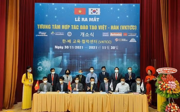 Le Centre de coopération pour la formation Vietnam-République de Corée voit le jour ảnh 2 Le Centre de coopération pour la formation Vietnam-République de Corée voit le jour ảnh 2