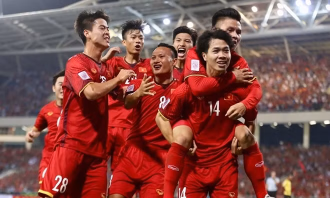 Football : le Vietnam demeure dans le top 100 du classement FIFA ảnh 1
