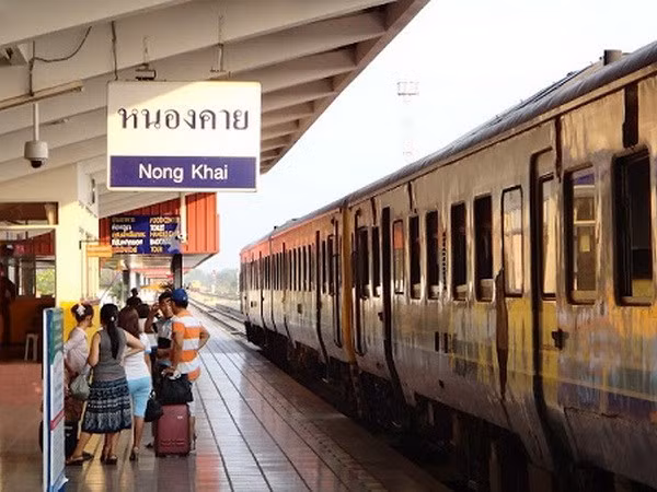 Le Laos plannifie la construction de quatre lignes ferroviaires domestiques ảnh 1