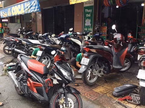 Passage du typhon USAGI: des rues de Hô Chi Minh-Ville inondées ảnh 4