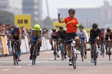 Le Vietnam a remporté six médailles d’or aux SEA Games 29 ảnh 1