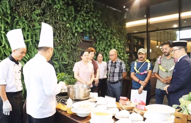 Tirer le meilleur parti des énormes potentiels du tourisme Halal ảnh 2
