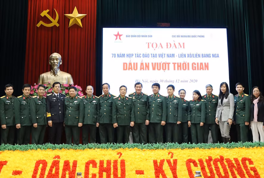 Séminaire sur la coopération Vietnam-U.R.S.S/Russie dans la formation ảnh 1