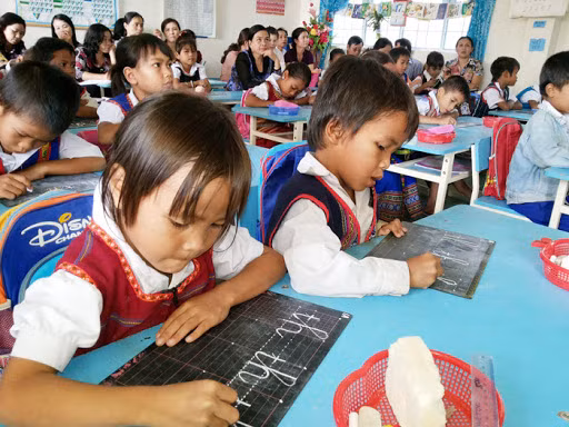 Elever la qualité des ressources humaines dans les régions montagneuses du Centre ảnh 1