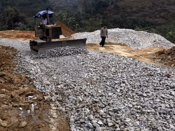 Accélérer la mise en œuvre des projets utilisant des prêts étrangers ảnh 1