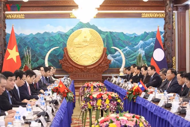 Approfondir les relations spéciales Vietnam-Laos ảnh 1