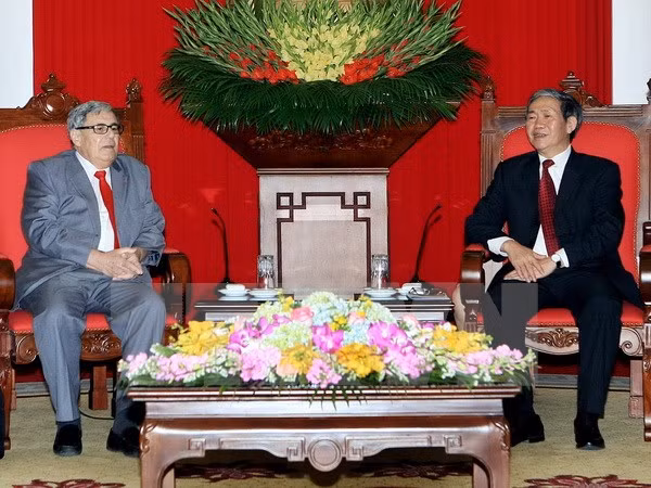Approfondir l’amitié entre les partis communiste vietnamien et français ảnh 1