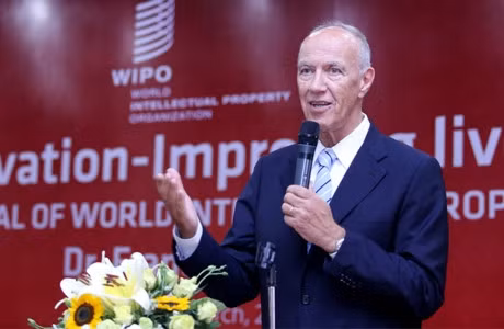 Le directeur général de la WIPO dialogue avec des étudiants vietnamiens ảnh 1