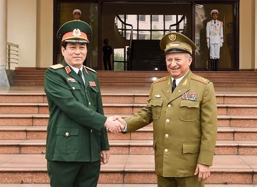 Vietnam et Cuba souhaitent renforcer leur coopération dans la défense ảnh 1