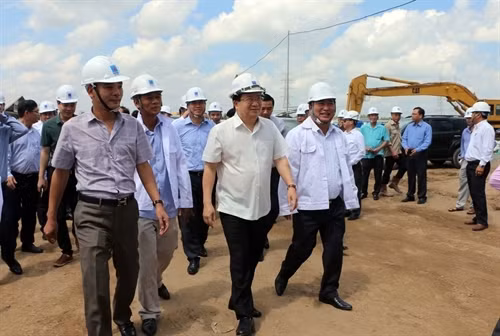 La centrale thermique Long Phu 1, un ouvrage de coopération Vietnam - Russie ảnh 1