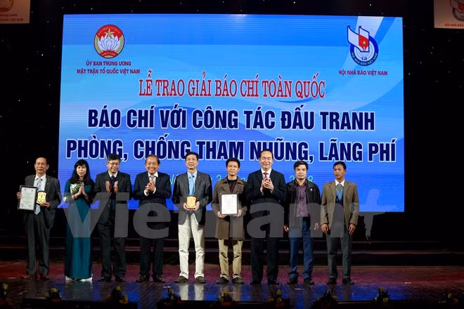 La presse avec la lutte contre la corruption et le gaspillage ảnh 1