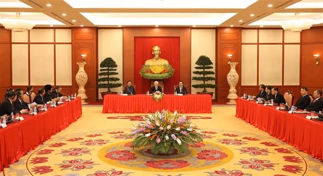 Le secrétaire général Nguyen Phu Trong reçoit les chefs de délégation participant à l’APPF-26 ảnh 1