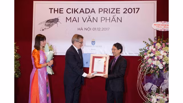 Le poète Mai Van Phân étend le rayonnement de la poésie vietnamienne ảnh 1