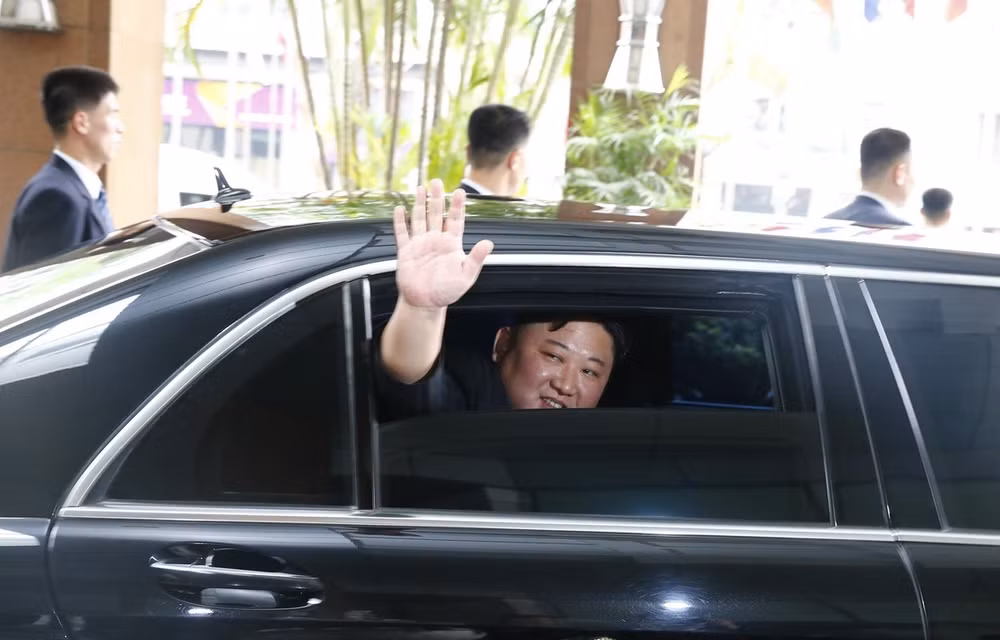 Le président Kim Jong-un termine sa visite officielle d’amitié au Vietnam ảnh 1