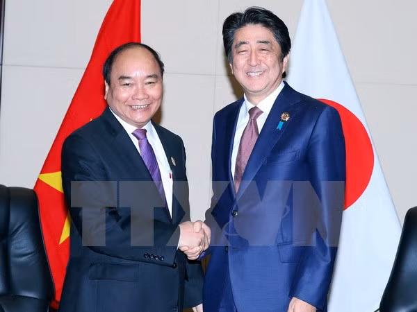 Le PM Nguyen Xuan Phuc rencontre ses homologues japonais et néo-zélandais ảnh 1