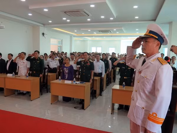 À Dà Nang, hommage aux soldats vietnamiens tombés à Gac Ma ảnh 1