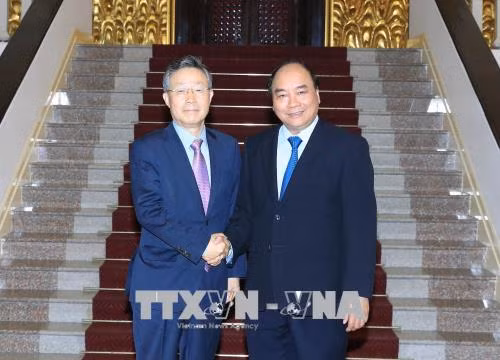 Le PM reçoit des responsables biélorusse et sud-coréen ảnh 2