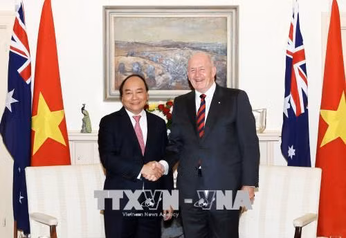 Le PM Nguyen Xuan Phuc rencontre le gouverneur général d’Australie ảnh 1