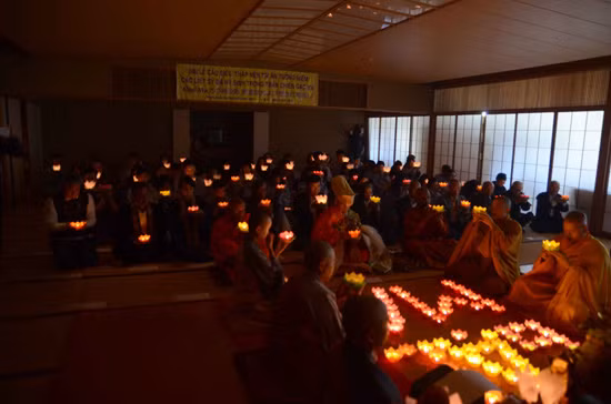 À Tokyo, une grande messe de requiem pour les héros de Gac Ma ảnh 2