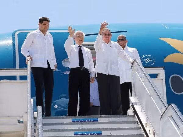 Le secrétaire général du PCV part pour Santiago de Cuba ảnh 1