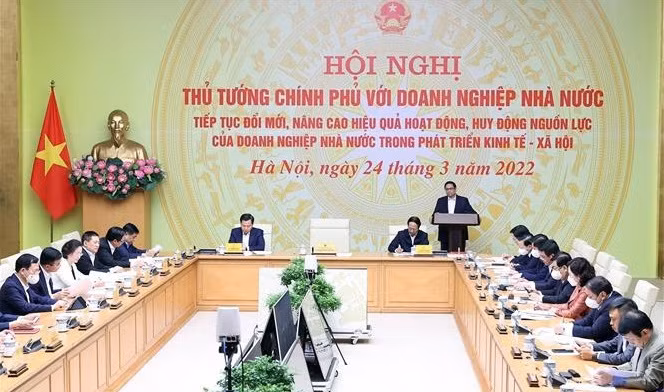 Le Premier ministre préside une visioconférence nationale avec les entreprises publiques ảnh 1